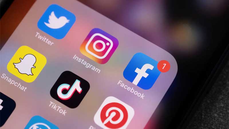 Más del 60% de los chilenos dejaría de usar redes sociales si fueran de pago