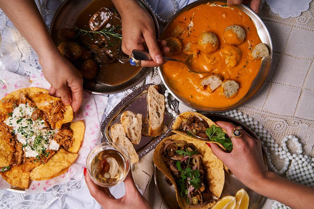 Esperancita barra y cocina: sabores pop, kitsch y queer