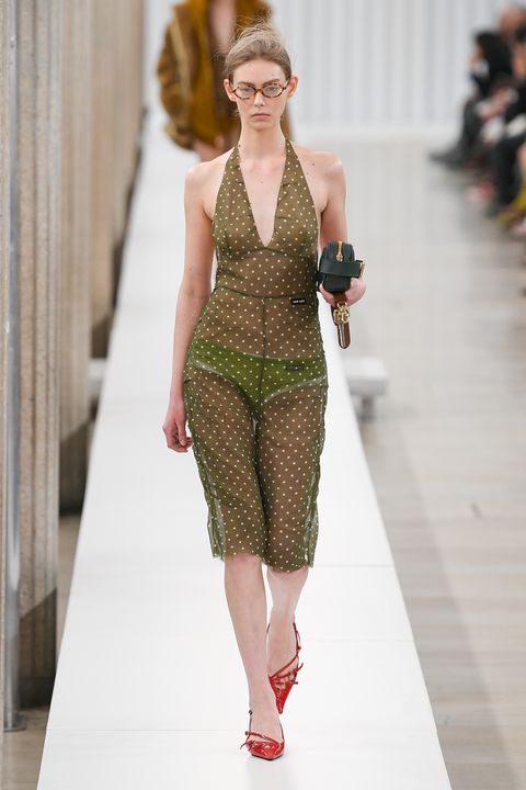aw23