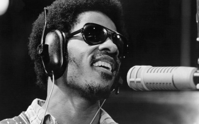 Estamos leyendo: ¿Por qué escuchamos a Stevie Wonder?