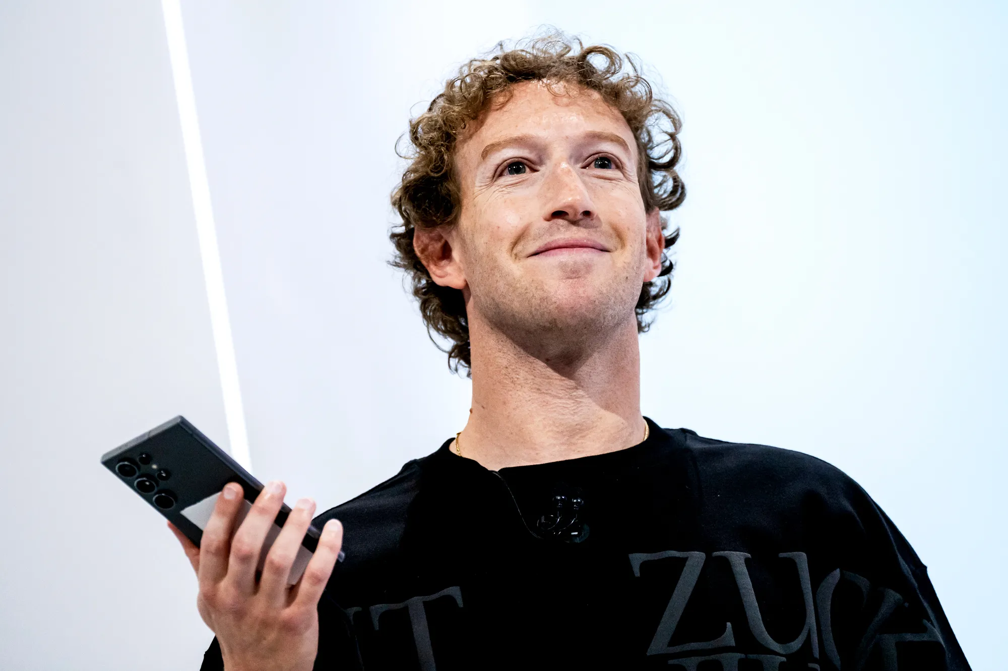 Mark Zuckerberg quiere una superinteligencia para todos: el nuevo manifiesto que redefine la apuesta de Meta