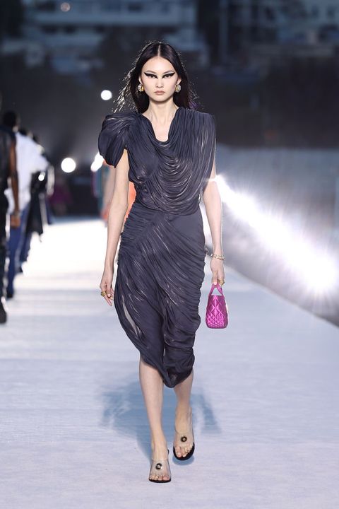 desfile de versace fw23