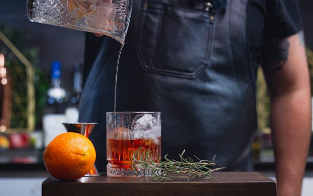 4 cocktails imperdibles para preparar con whisky