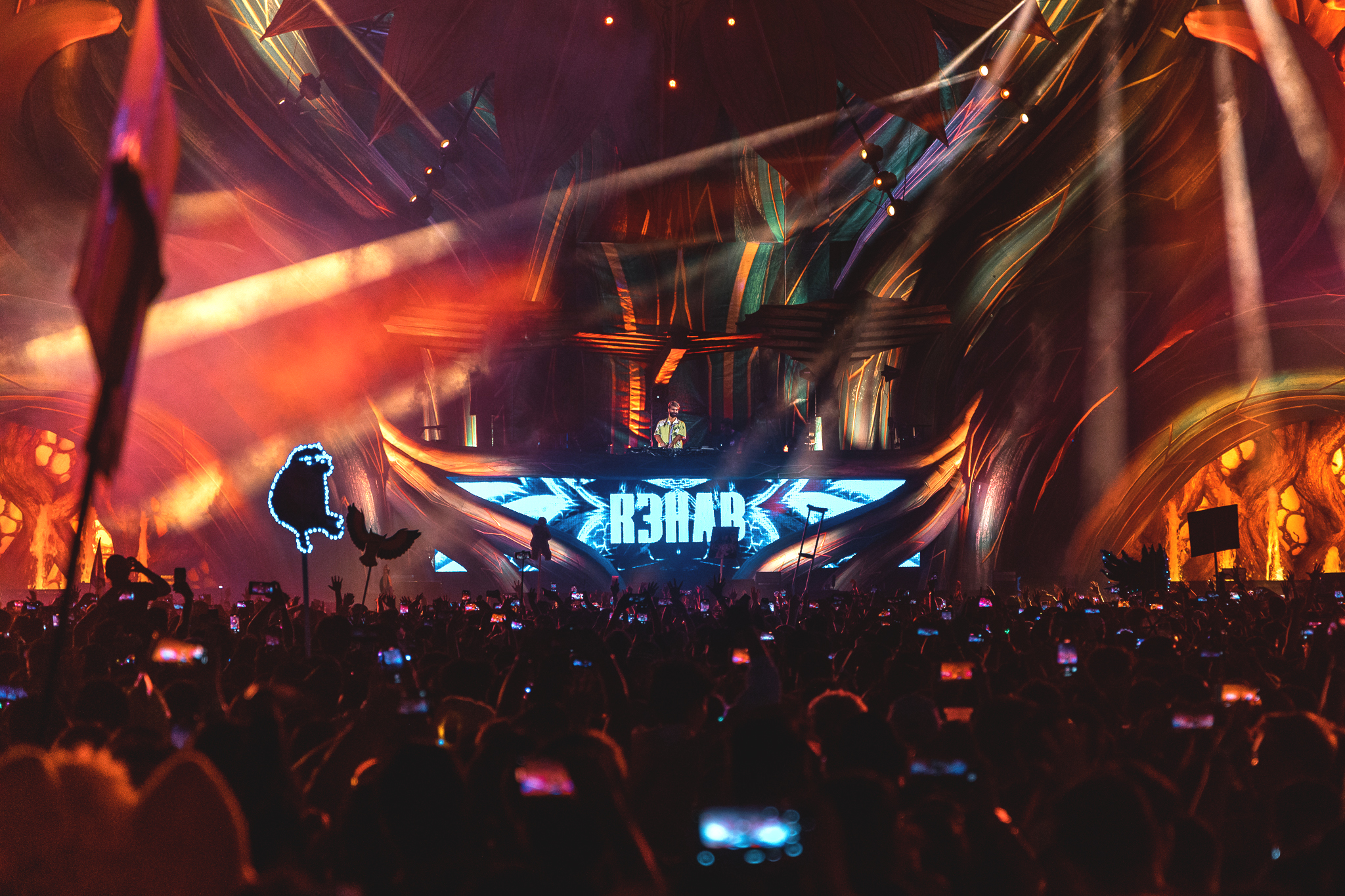 R3HAB, una máquina de hacer hits
