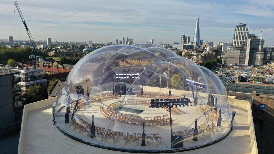La cúpula transparente diseñada por Smiljan Radic para ...