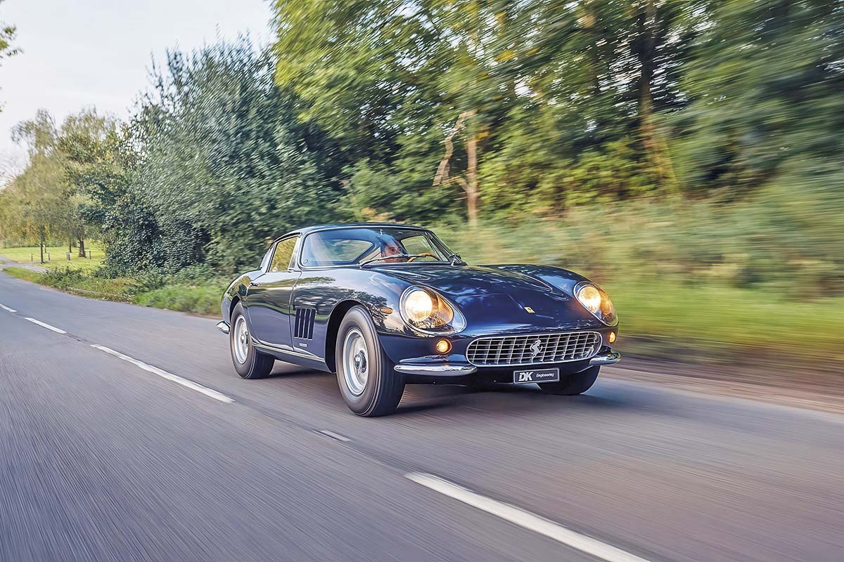 Lujo vintage: aterriza en Chile un Ferrari de 1965 valorizado en más de US$ 2 millones