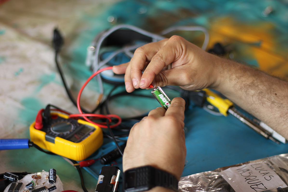 Reparar, no comprar, otra forma de luchar