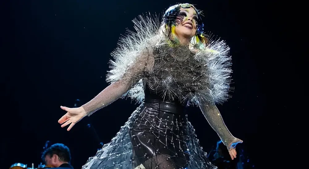 Björk hará una rave durante un eclipse solar en Islandia