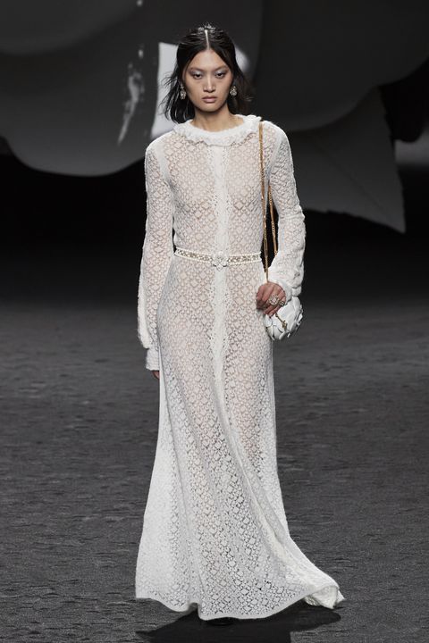 aw23