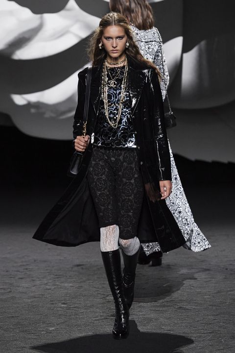 aw23