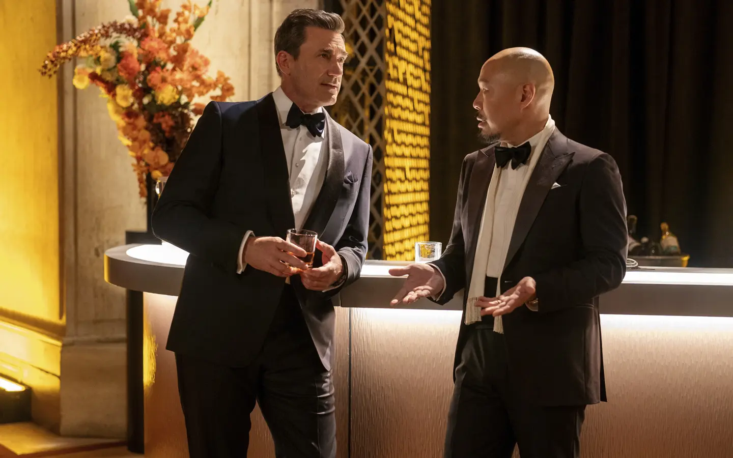 Your Friends & Neighbors” con Jon Hamm, obtiene una segunda temporada antes de su estreno - TELEVITOS